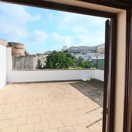 Casa de Férias Flat Desire Close To Beaches With Sight Castle, Terrace, Wi-fi Otranto